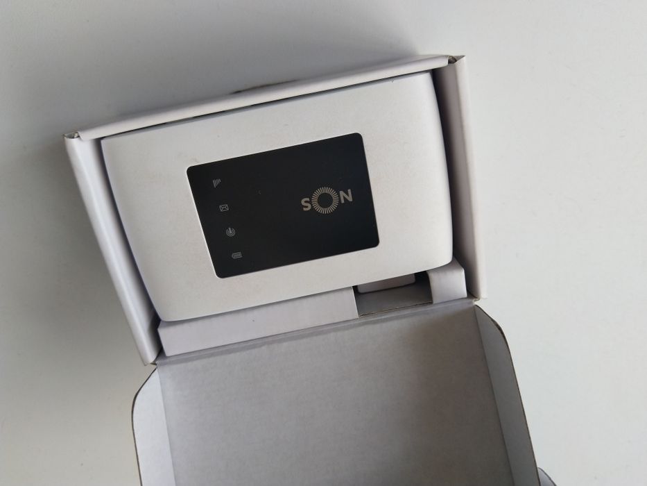 Brand-new ZTE Router Model MF920U USA64750628572801121