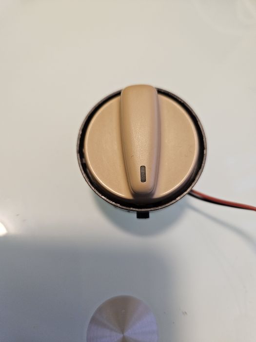 Кнопка люка Volkswagen