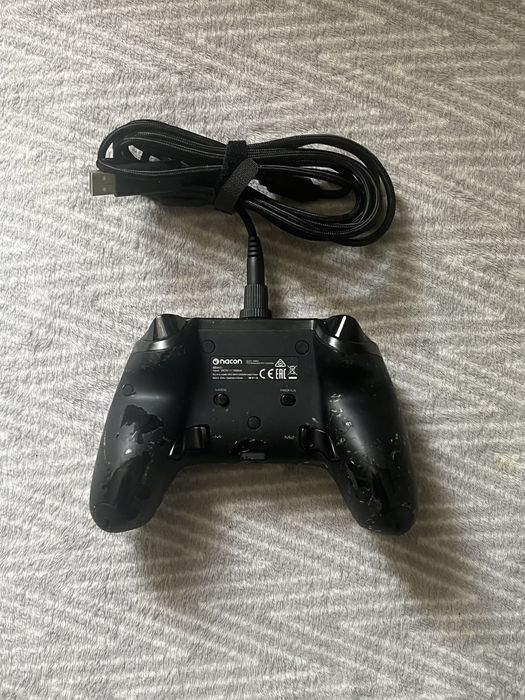 Pad ps4 Nacon pro w bardzo dobrym stanie
