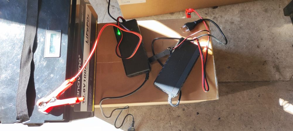 Акумулятор LiFePO4 12.8V 100Ah (1280Wh) з  зарядним пристроєм.