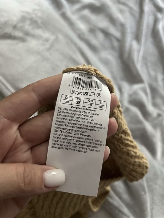 Жилет,жилетка женская Hallhuber