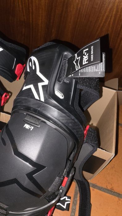 Joelheiras Ortopédicas Alpinestars  Rk-7 Plasma