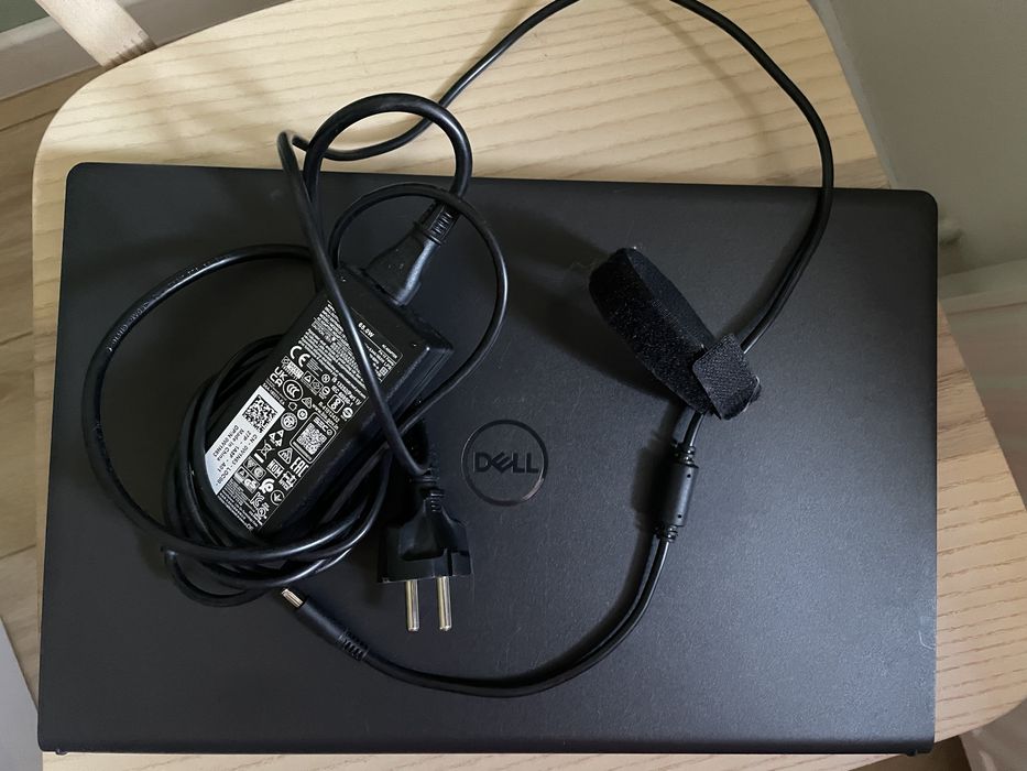 Laptop DELL Inspiron 15 3511