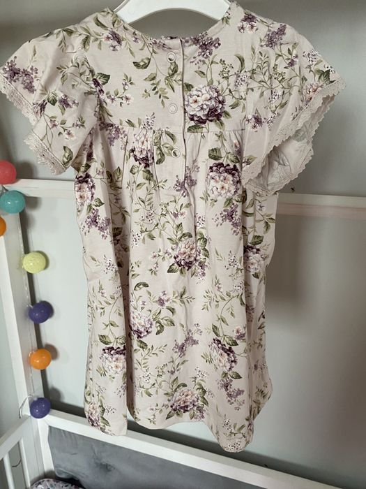 Newbie sukienka w kwiaty 86 bzy lilla opaska