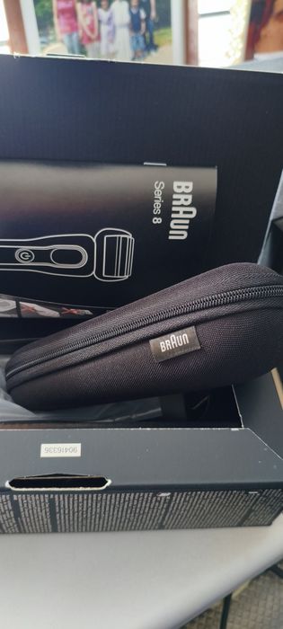 Máquina de barbear Braun series 8