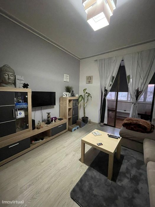 Encantador Apartamento T1 + 1 em Queluz com vista Panorâmica 180 — Queluz E Belas, Lisboa
