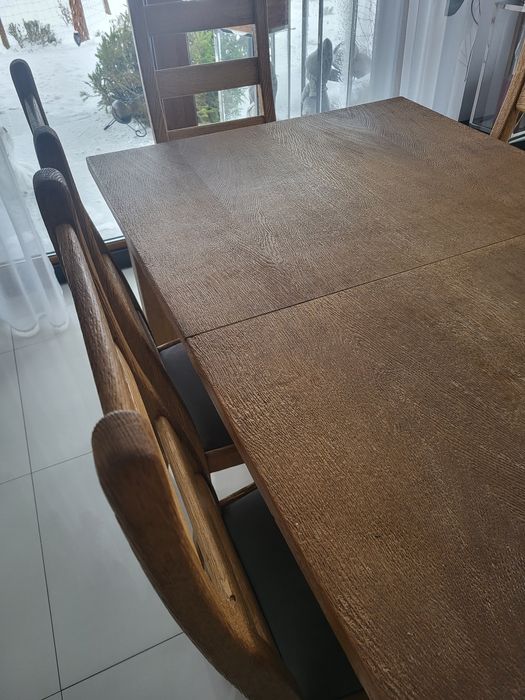 Sprzedam stół dębowy z 6 krzesłami