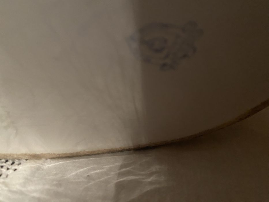 Terrina antiga em porcelana