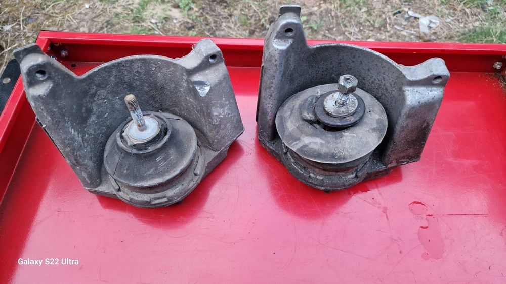 Poduszka Silnika Prawa Audi 80 B4 2.6 2.8 V6 Quattro