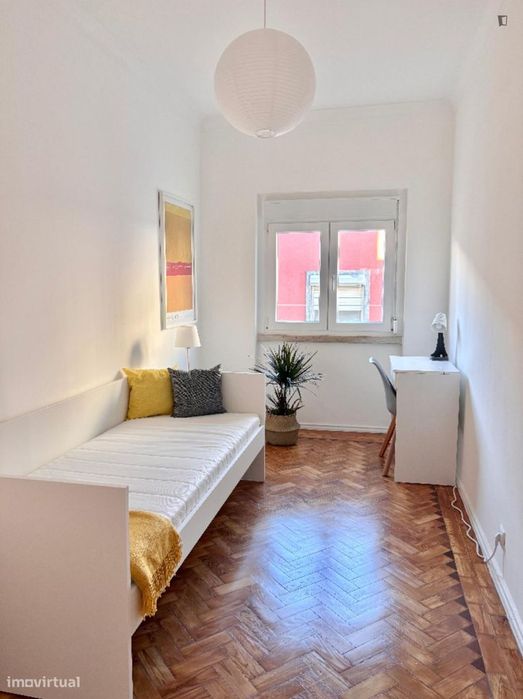 Quarto - localizado em Parque das Nações Lisbon