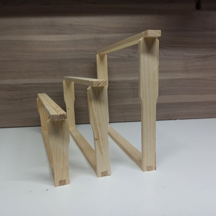 Ramka pszczela do ula wielkopolskiego sosna  dostępne od  ręki.