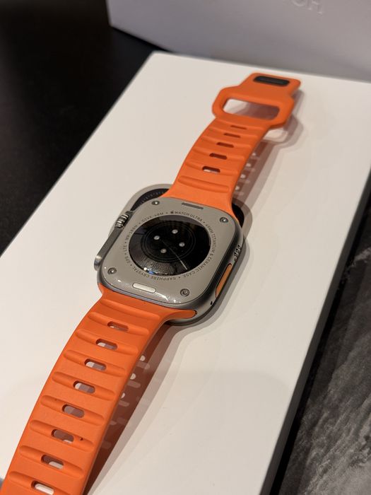 Apple watch ultra 2 49 mm Natural Titanium 100% bateria