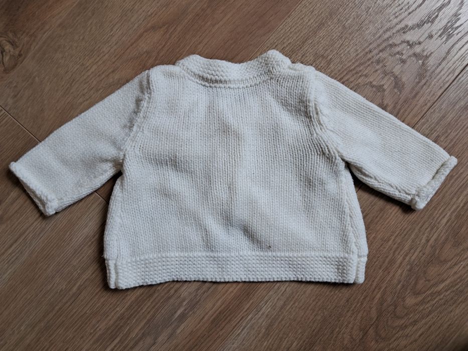 Sweterek do chrztu biały  George 1-2 miesiące