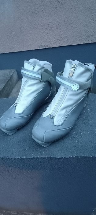 Buty narciarskie biegowe damskie