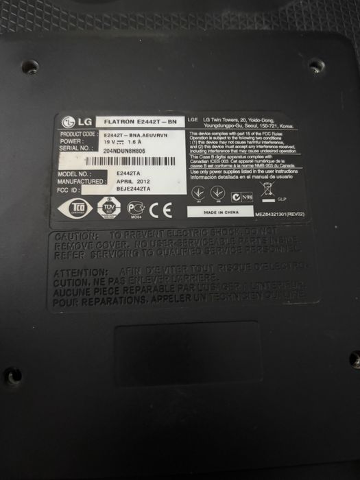 LG Flatron E2442T-BN.