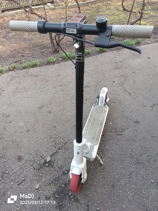 Електросамокат. lenovo m2 pro. kugoo m2 pro