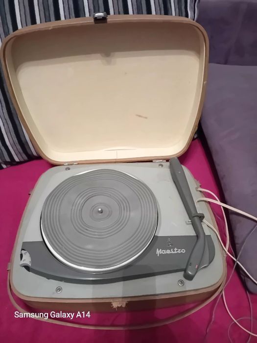 Gramofon Maestro Fonika stary lata 60