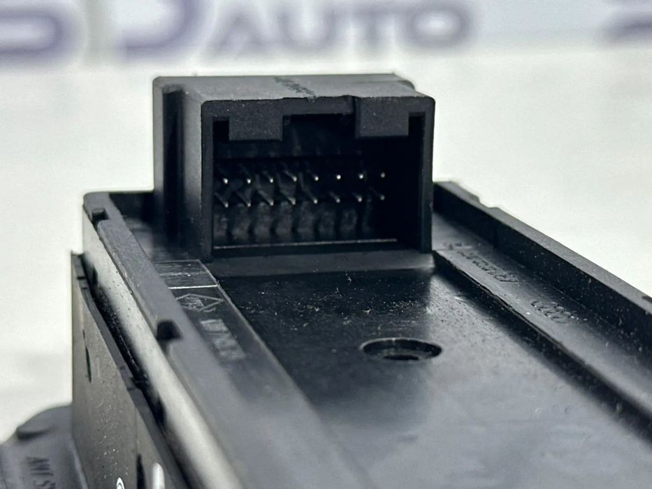 Interruptor Vidros Frente Esquerdo - Audi A6 (C5) Allroad (2004)
