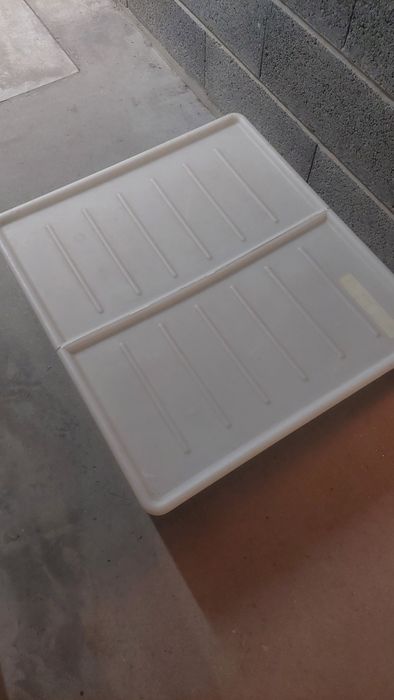 Caixa de arrumação com tapa IKEA