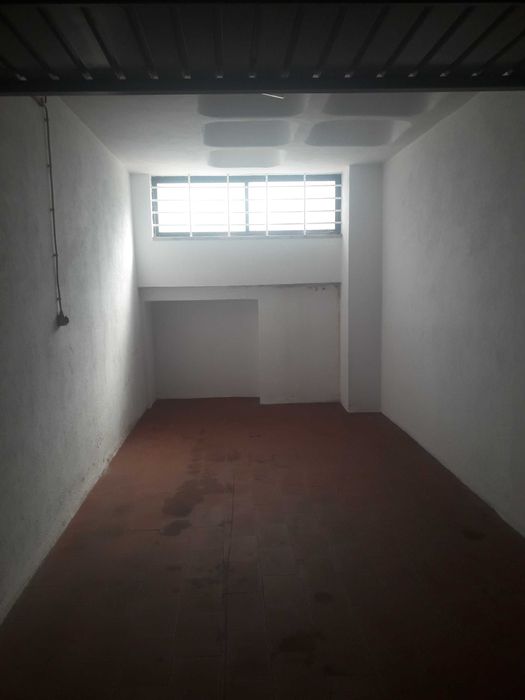 GARAGEM em Carnaxide.