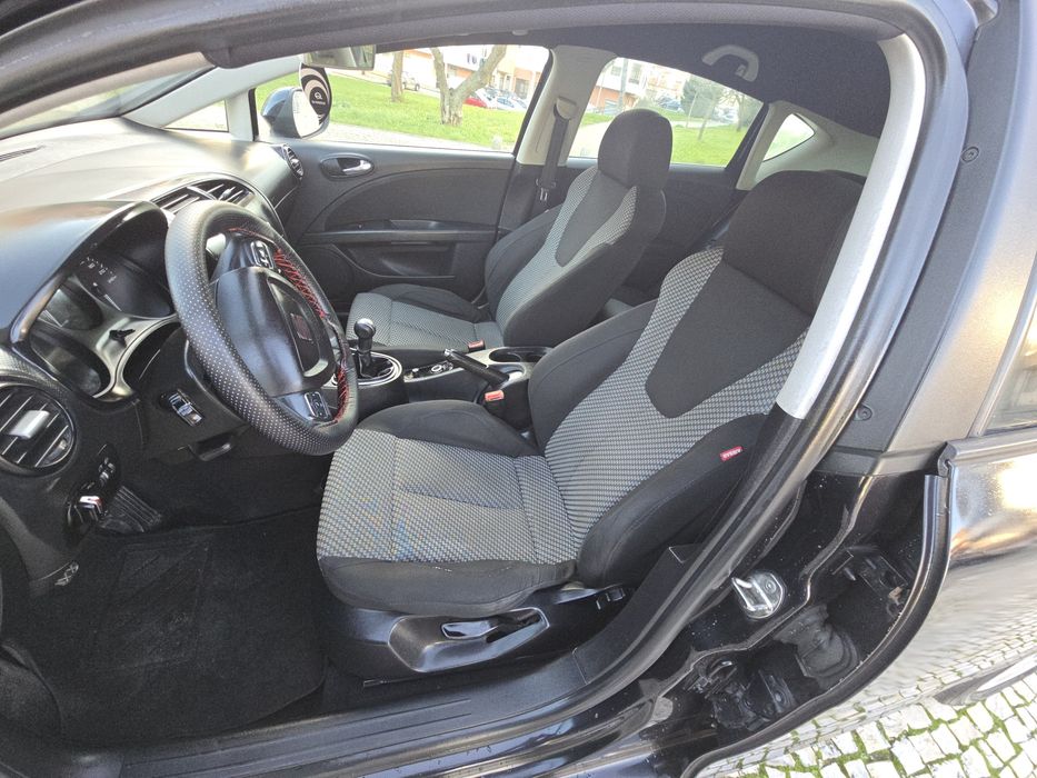 Seat leon 1.6 tdi ano 2010