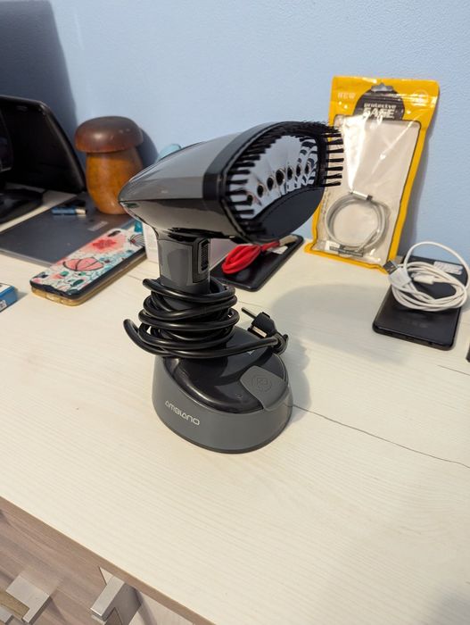 Відпарювач випаровувач для одягу