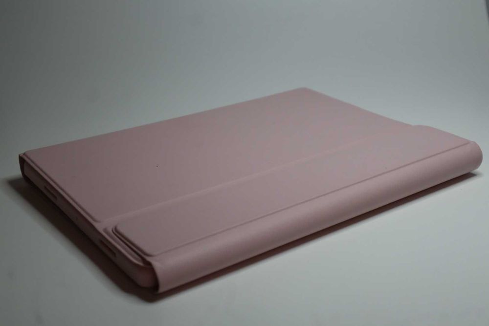 Capa de tablet com teclado