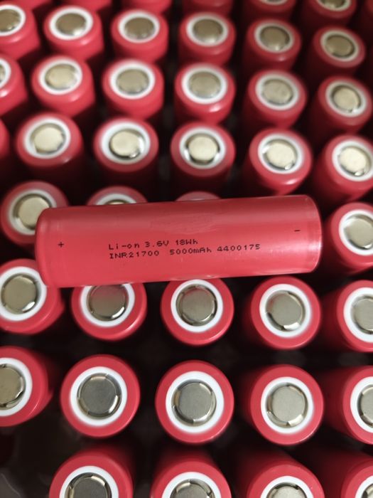 Акумулятор високотових 21700  3.3 мом 125A опір Eve p50l 5000мач