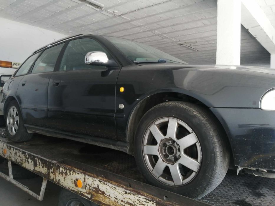 Para peças Audi A4 B5 8D5 Avant 1.9 TDI 110 CV  Ano 1996