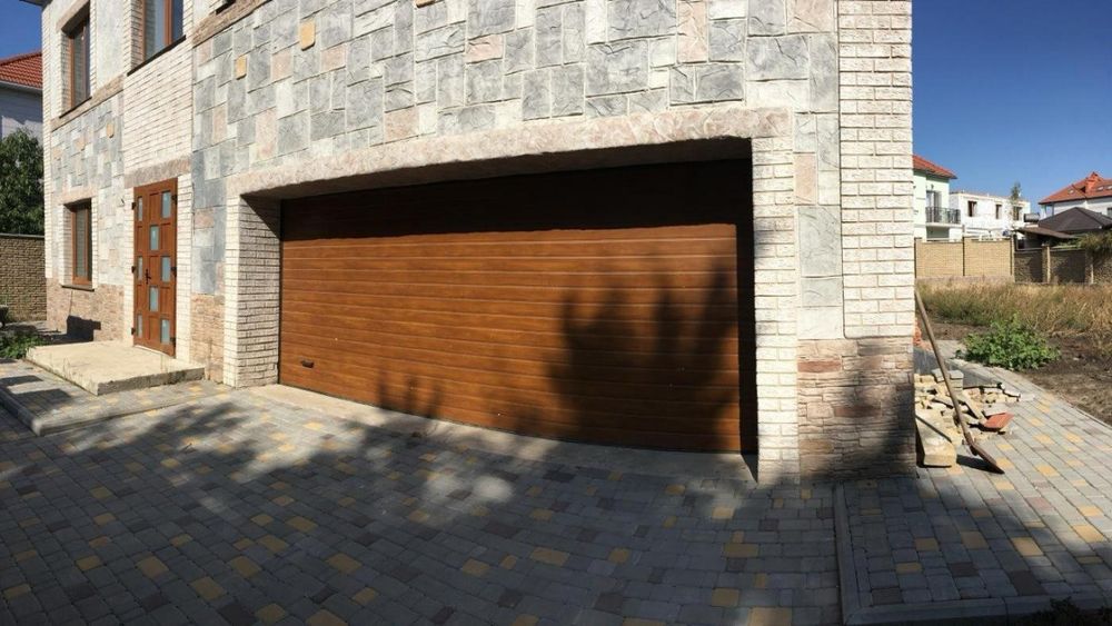 Продажа дома в Совиньоне, 408м², 10 сот