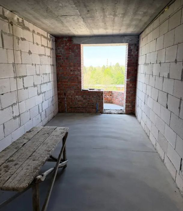 Продаж 2к квартири 61 кв. м на вул. Галицька
