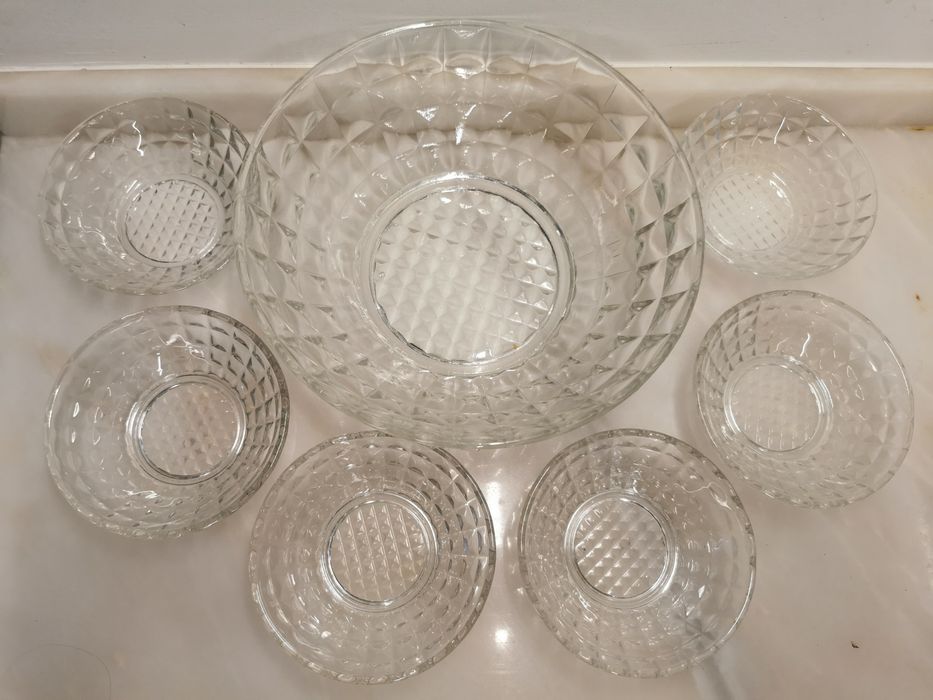 7 Taças Vidro (1 Grande / 6 Pequenas)