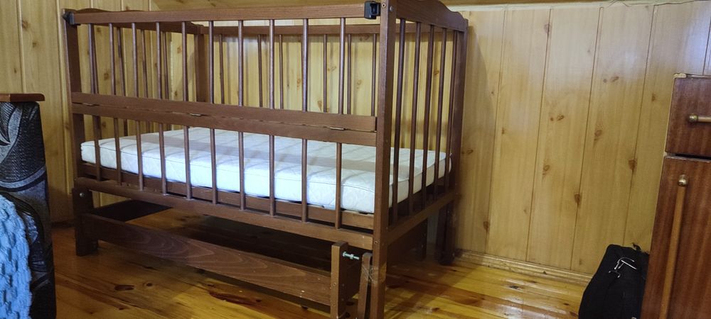 Дитяче ліжко з матрацом. САМОВИВІЗ!