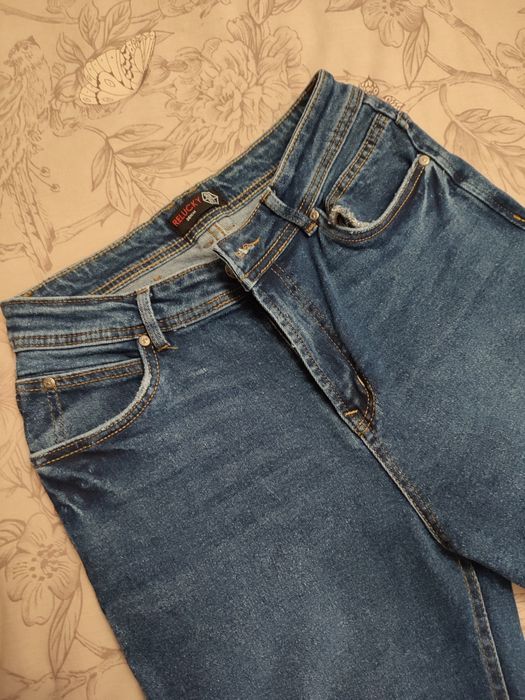 Продам джинсы женские