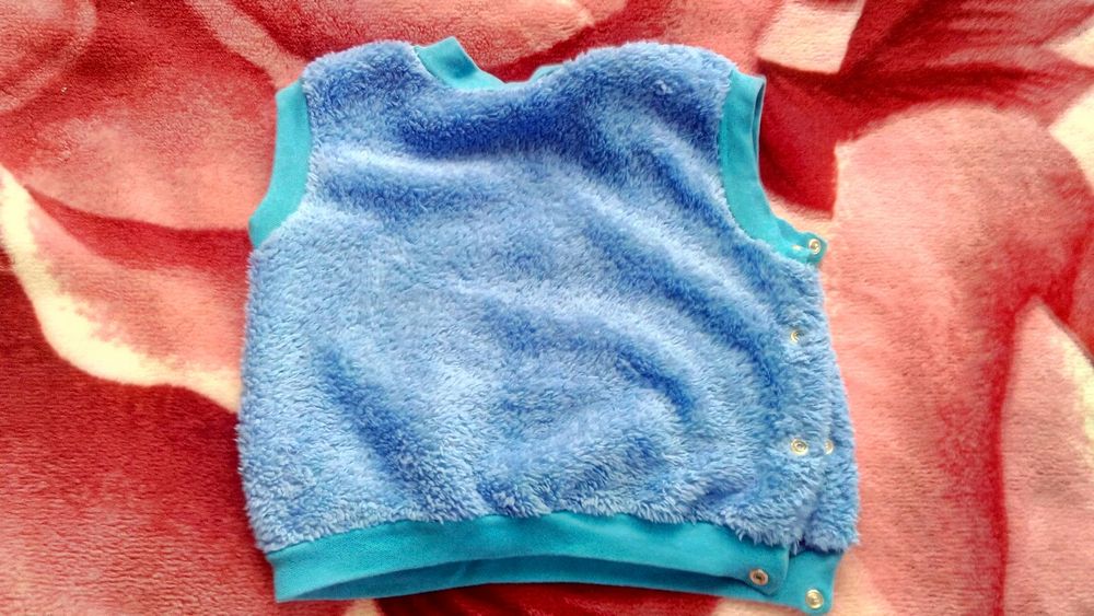 Махрова безрукавочка, жилеточка