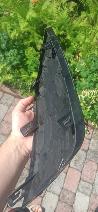 Заглушка переднього бампера Nissan Sentra 16-19 рік