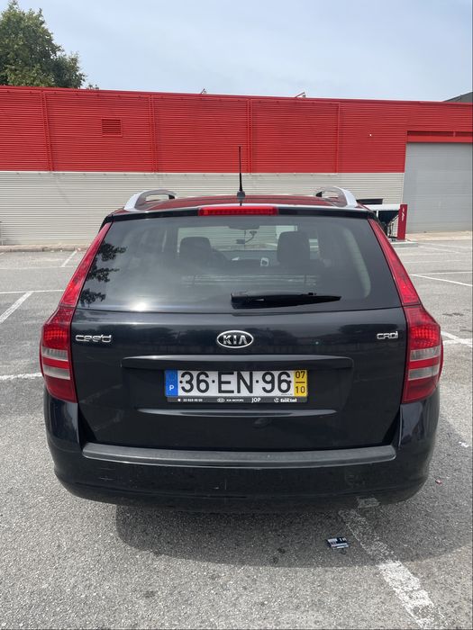 Kia cee’d SW 1.6 CRDi 115cv Diesel | Carrinha — photo 3