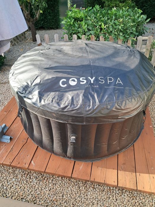 Jacuzzi CosySpa 3 pessoas