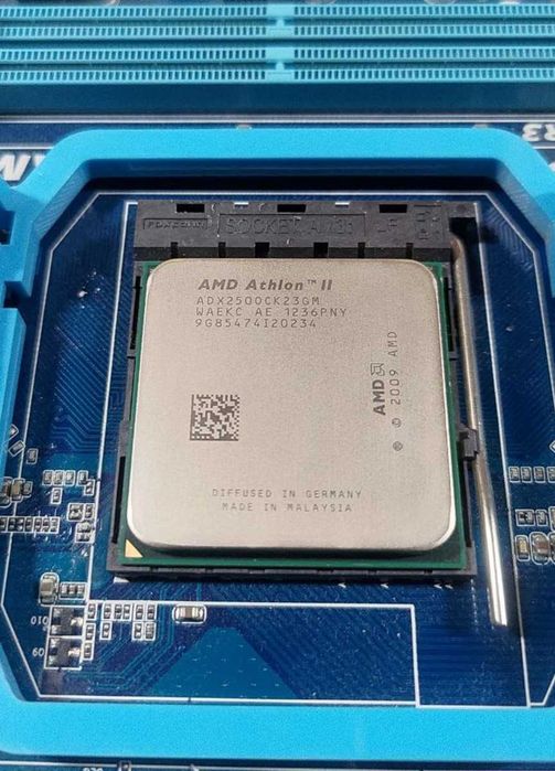 Материнська плата AM3+ Gigabyte GA-78LMT-S2P + проц Athlon II X2 250