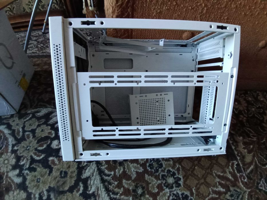 Корпус SAMA IM01 (Mini ITX, micro ATX)