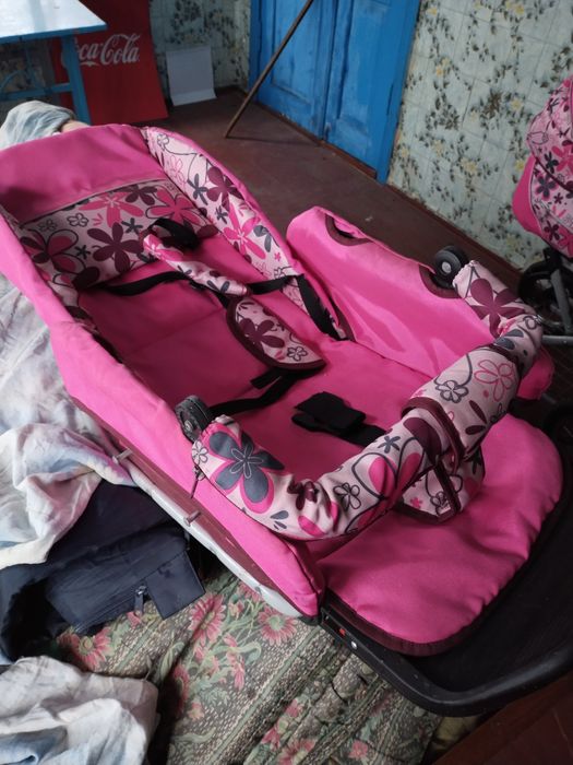 Коляска дитяча.  .