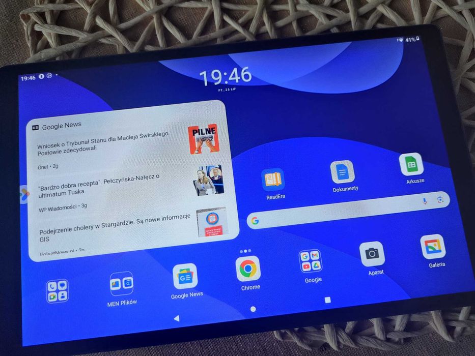 Tablet Lenowo 4/64 LTE SIM etui podstawka ładowania