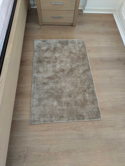 Vendo bonito tapete novo comprado no Gato Preto - metade preco
