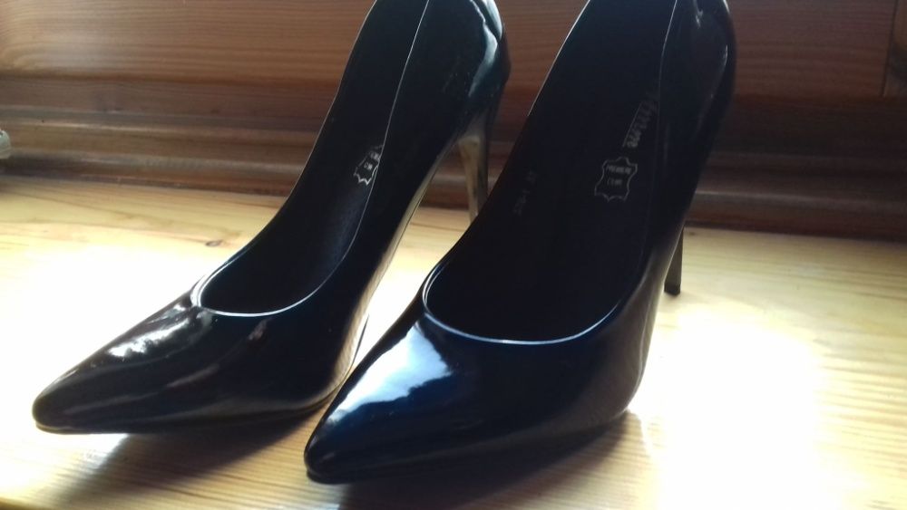 szpilki piękne dwie pary