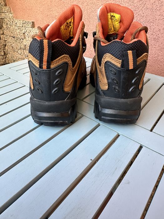 Гірські черевики blackstone