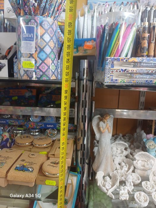 Shelves / Prateleiras /