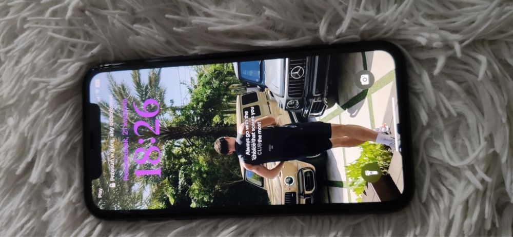 Iphone 11 bardzo dobry stan