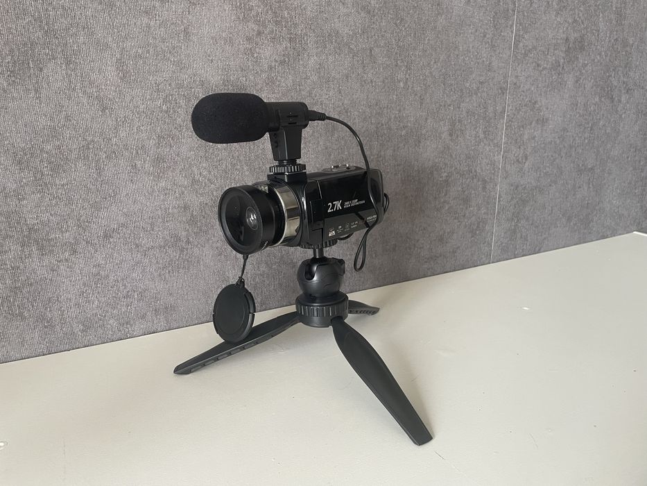 Продам нову камеру 2.7К, якісь відео на висоті