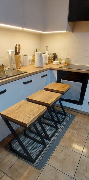 Meble loft .Stołek barowy HOKER