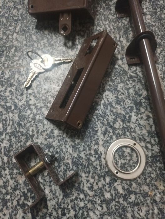 Fechadura marca AGC